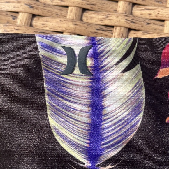 Hurley tropical floral print bikini bottoms, size xs - Picture 3 of 3